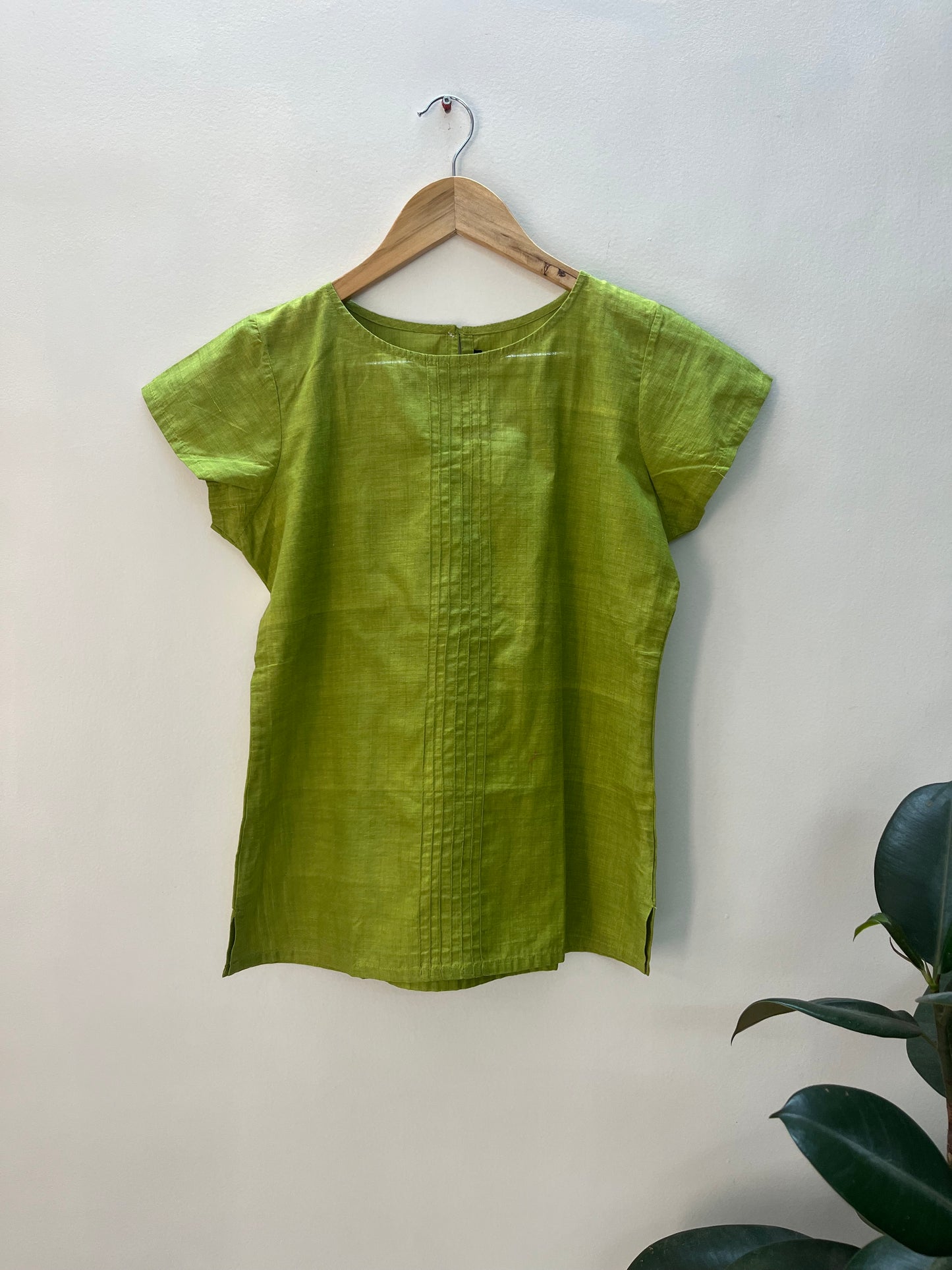 Plain cotton tops