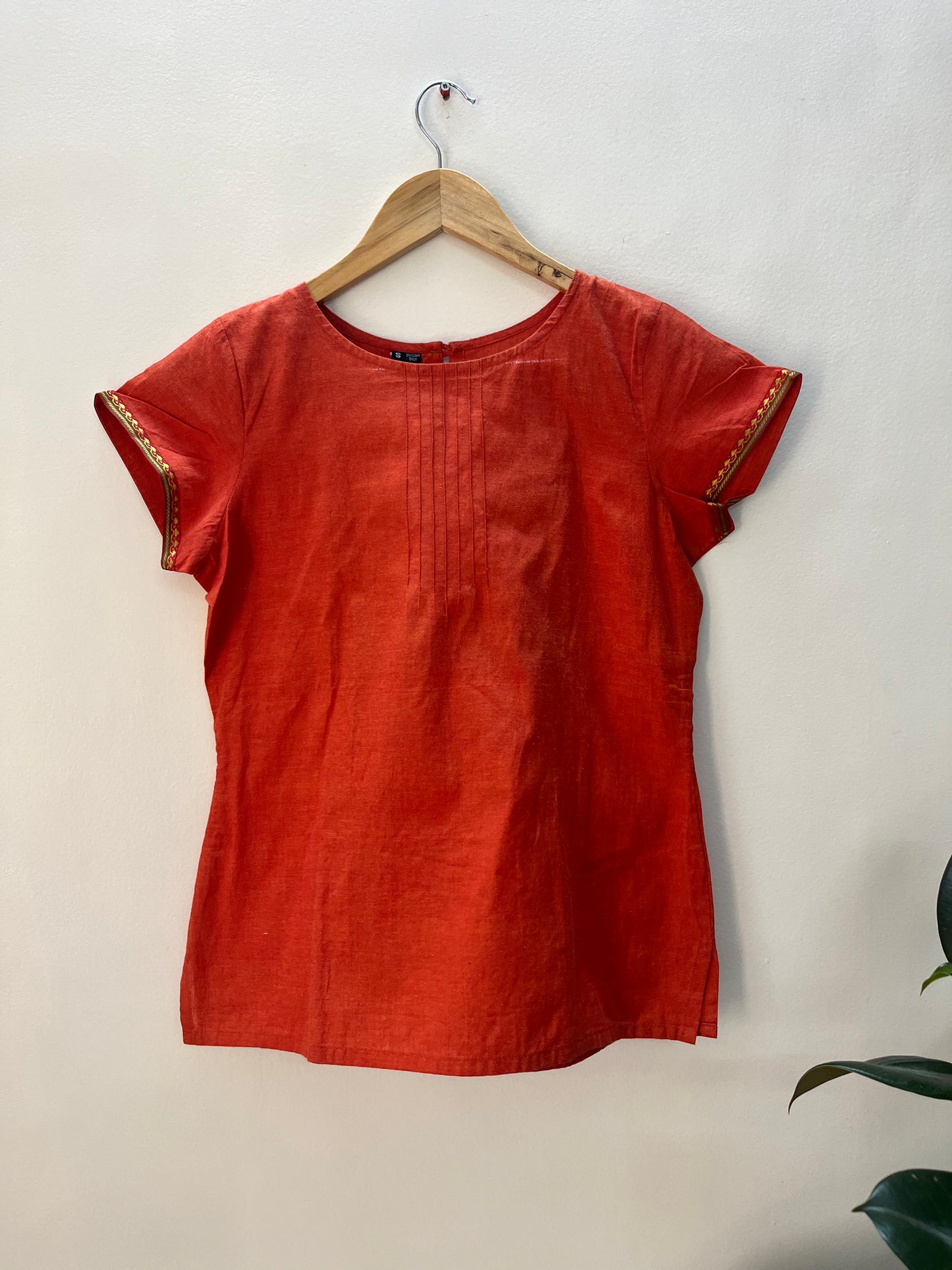 Plain cotton tops
