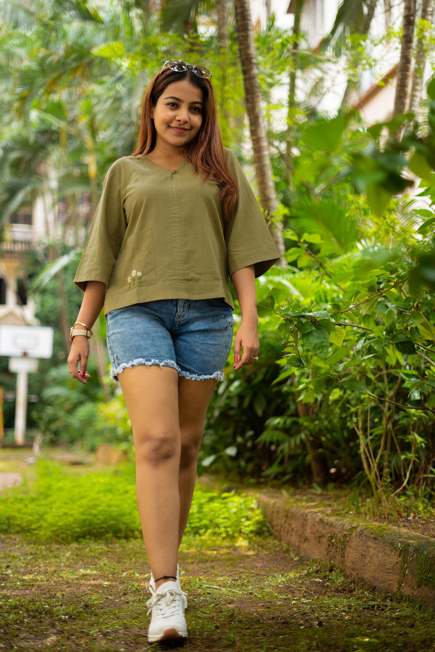 Daisy Embroidery Top- Khaki
