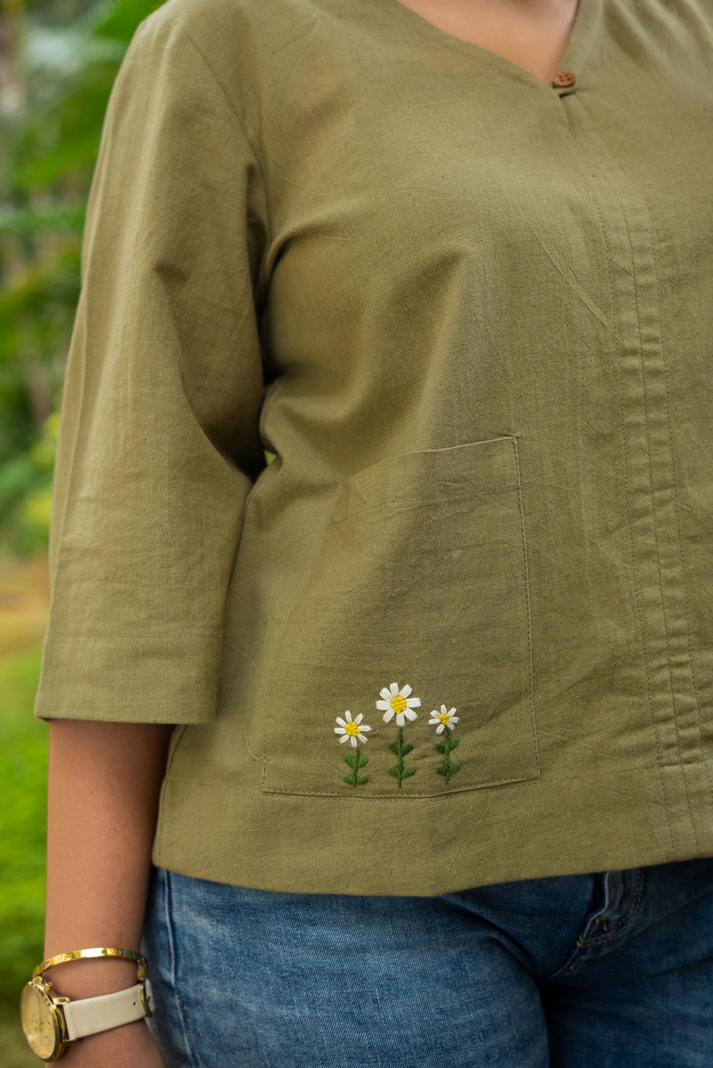 Daisy Embroidery Top- Khaki
