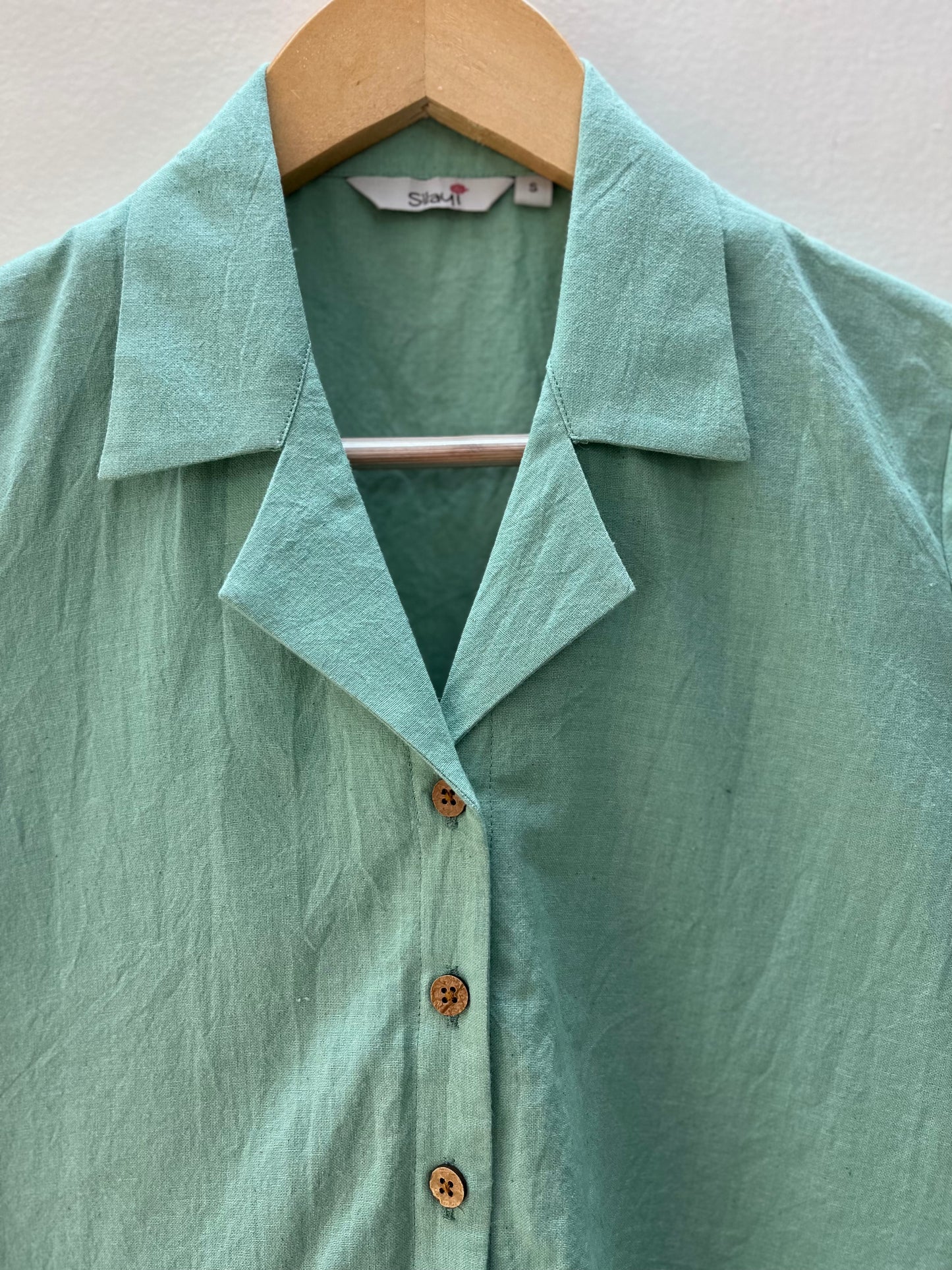 Emily cropped shirt