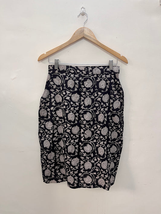 Black block printed skirt-S