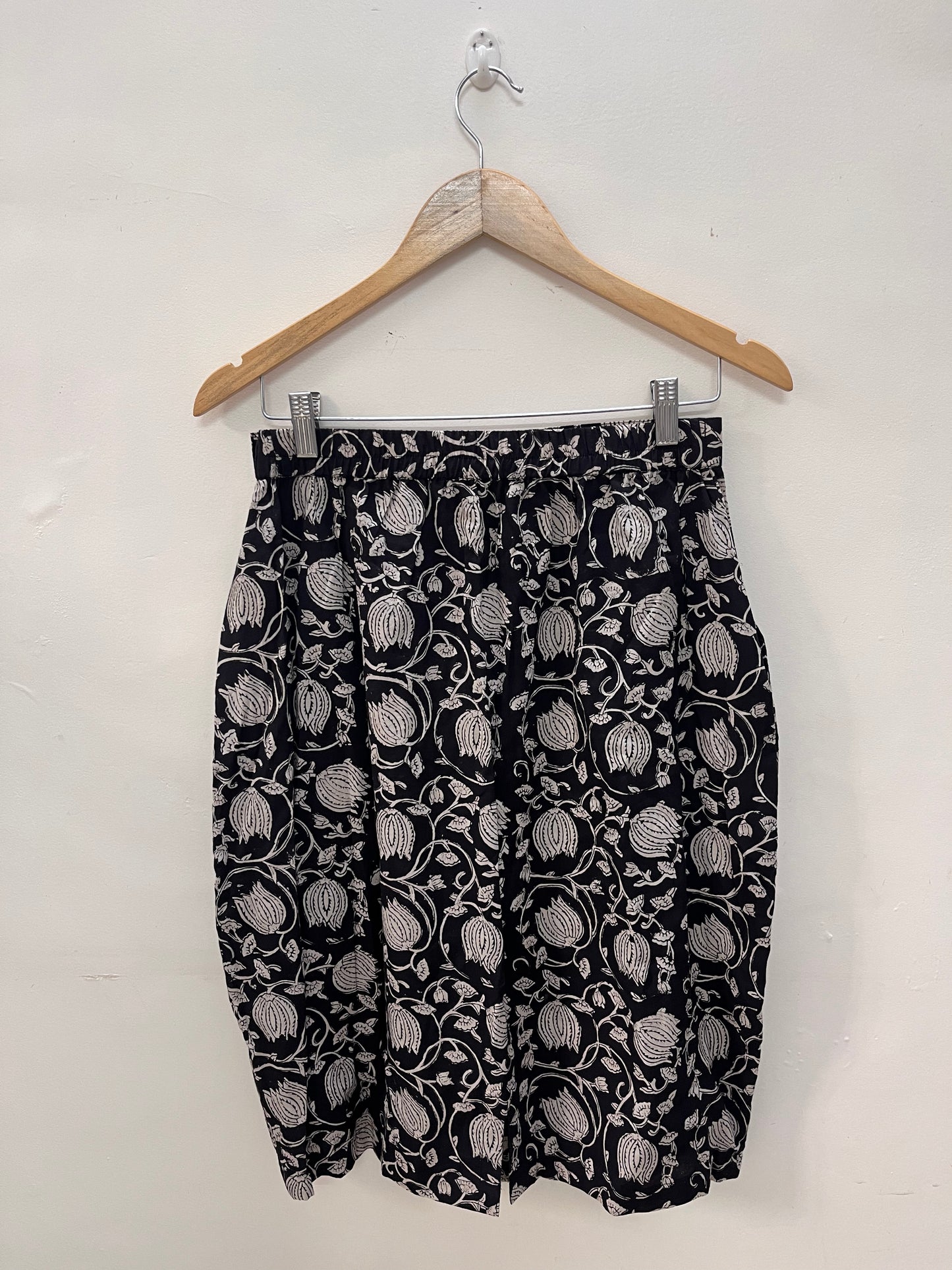 Black block printed skirt-S