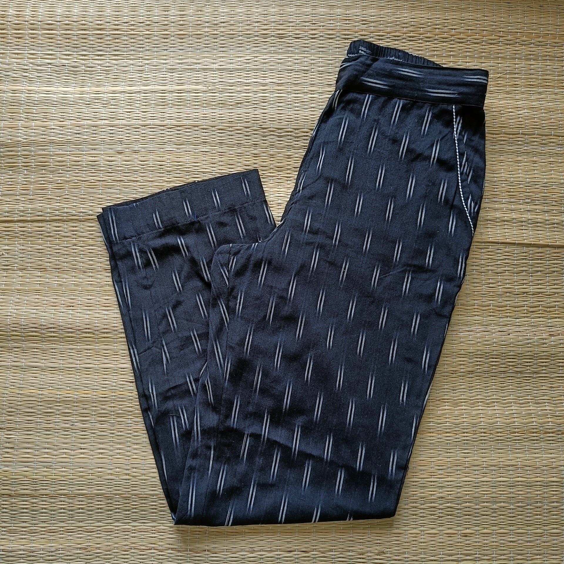 Black ikat pants - SILAYI